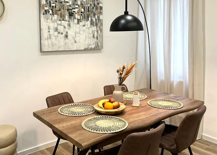 Designer City Apartment In Top Lage Fuer 6 Gaeste